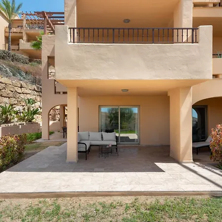 Serene 3-bedroom With Sea And Sunset Views Apartamento