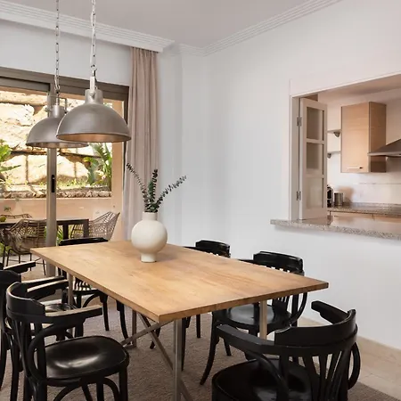 Serene 3-bedroom With Sea And Sunset Views *