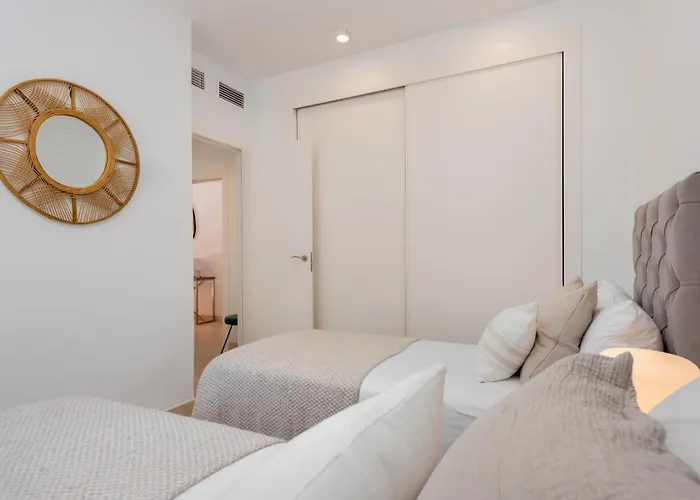 דירה Serene 3-bedroom With Sea And Sunset Views