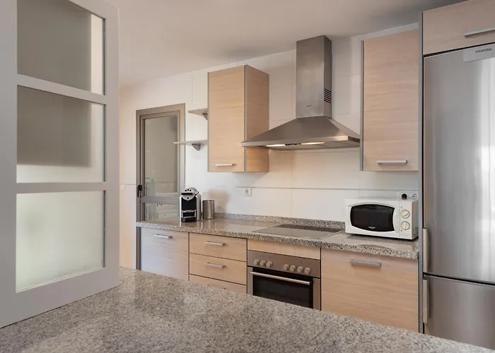 Serene 3-bedroom With Sea And Sunset Views אסטפונה