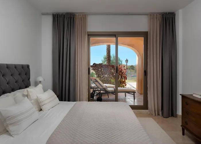 דירה Serene 3-bedroom With Sea And Sunset Views אסטפונה