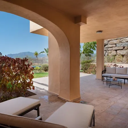 Serene 3-bedroom With Sea And Sunset Views Apartment