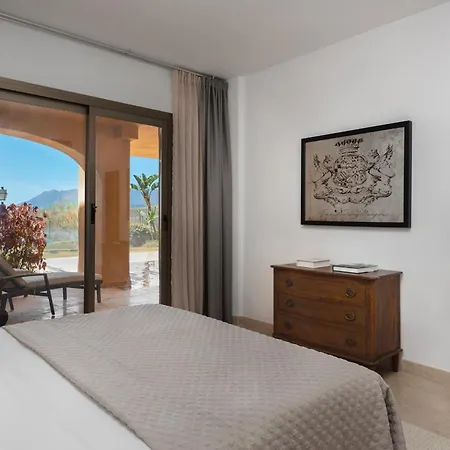 Apartmán Serene 3-bedroom With Sea And Sunset Views Estepona