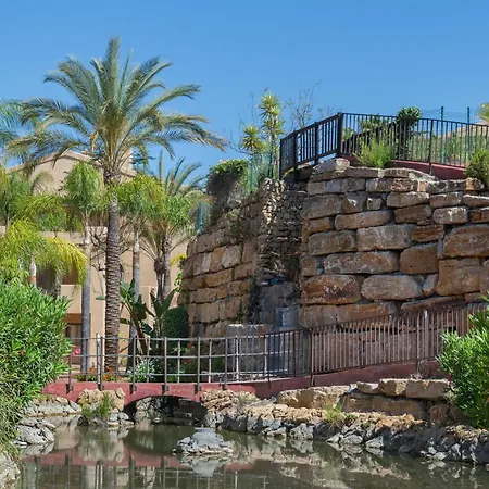 Serene 3-bedroom With Sea And Sunset Views Apartmán Estepona