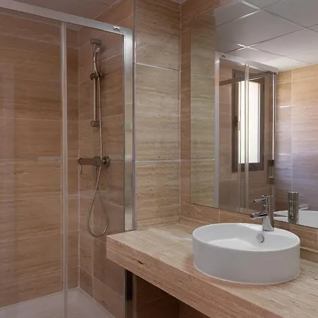 Апартаменти Serene 3-bedroom With Sea And Sunset Views Естепона